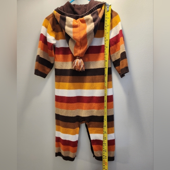 GAP Baby 6-12 months Onesie, Bunting suit, Outdoor wear, Cap with Pompom, Unisex - Picture 8 of 11